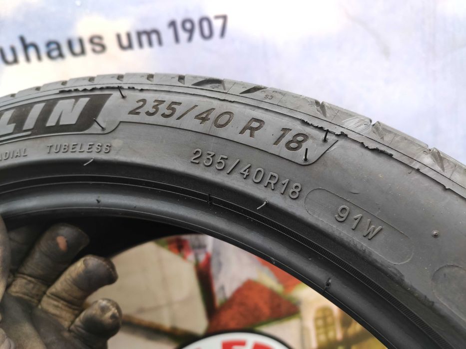 2бр Летни гуми 235 40 18 - Michelin