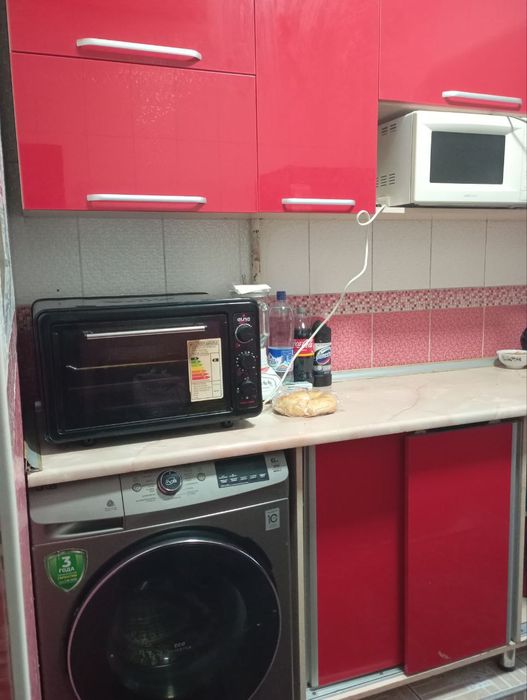 Qoraqamish 3 xonali uy sotiladi