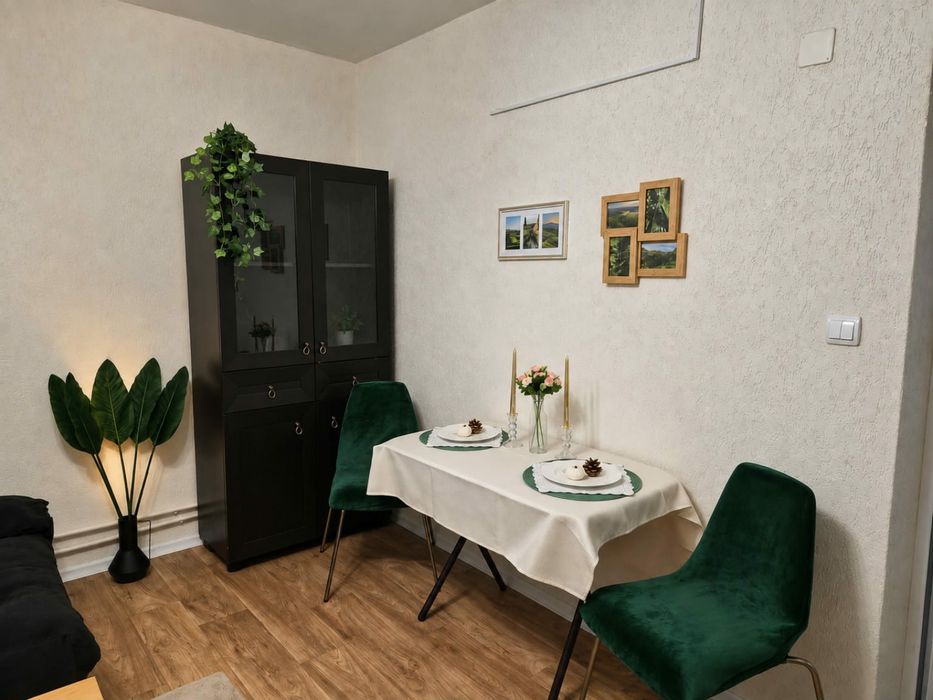 Închiriez apartament cu 2 camere la casa în zona Piața Romană – Dorobanți, direct proprietar.