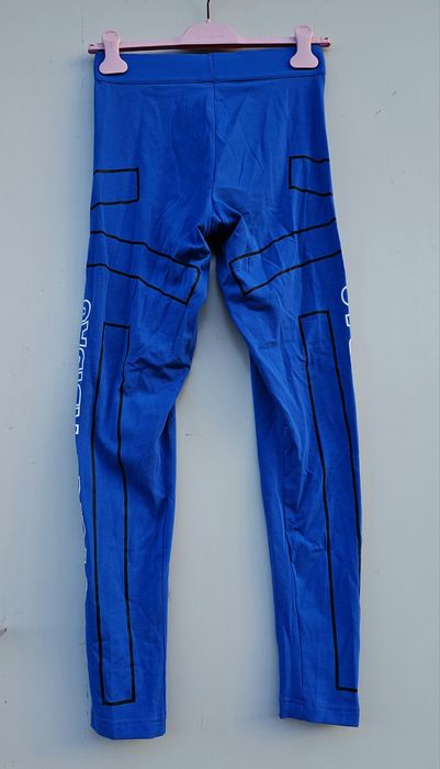 Adidas оригинален дамски клин нов М размер