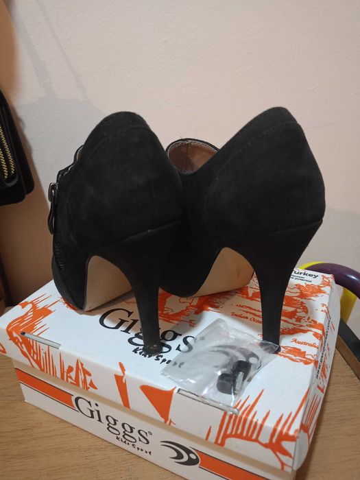 Дамски обувки на ток