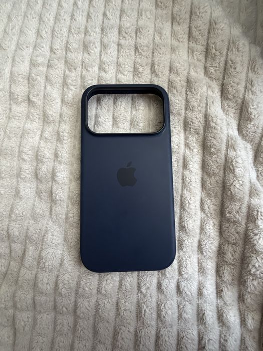 Iphone 17 pro / Silicone Case with MagSafe – Midnight