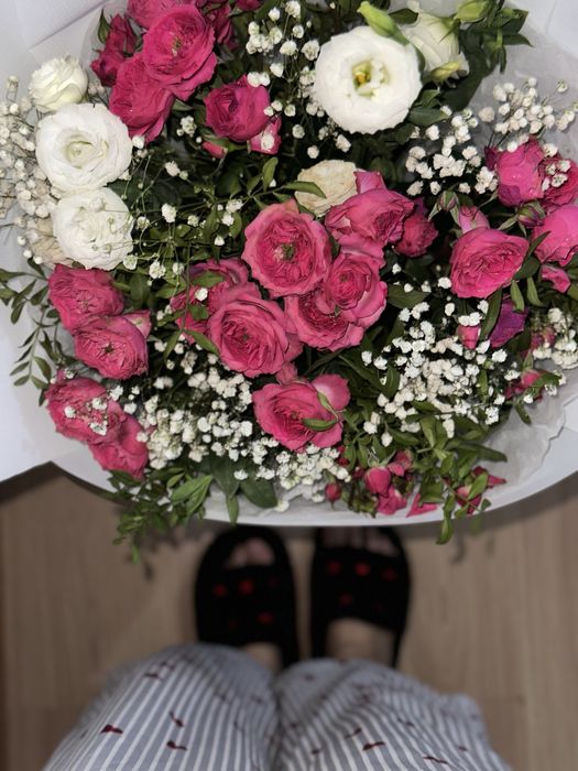 Свежий букет, подарили после 00:00, на др