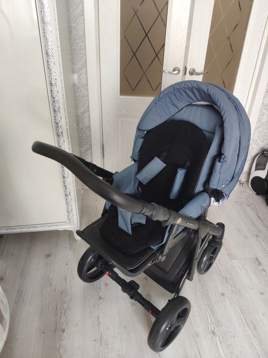 Продам коляску Adamex Chantal 2 в 1