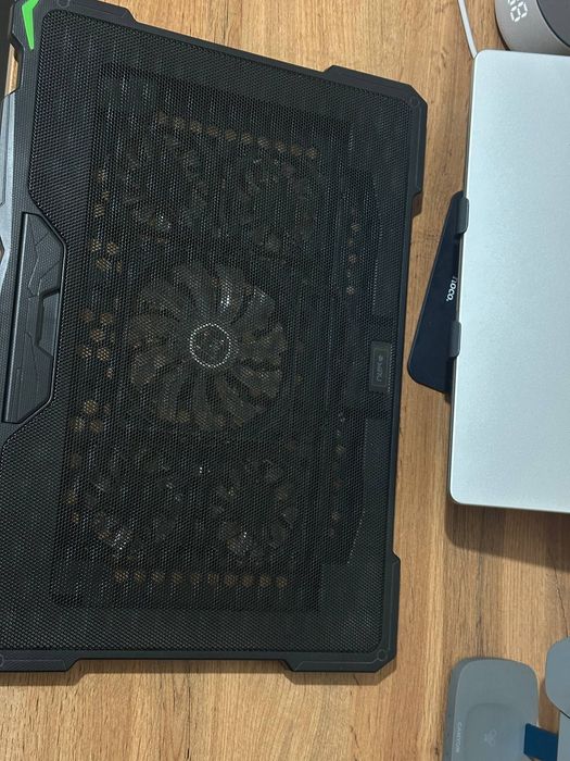 Подставка MIRU с вентиляторами для ноутбука