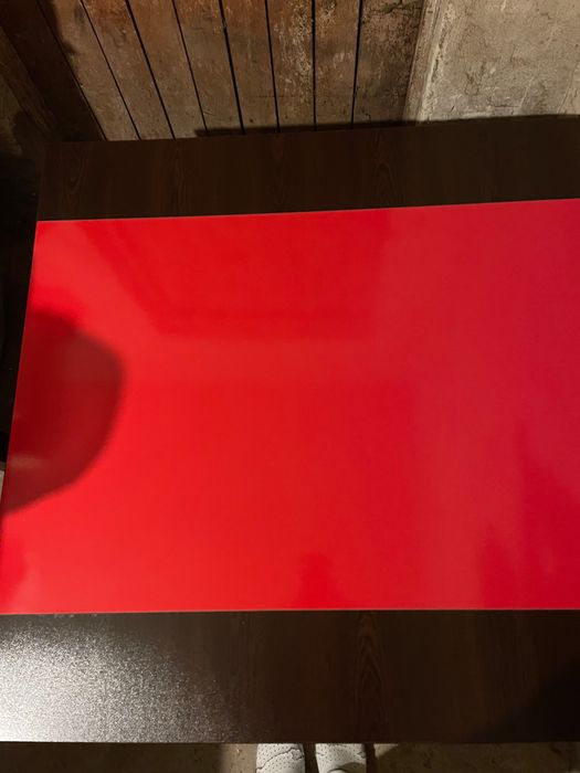 Продавам холна маса