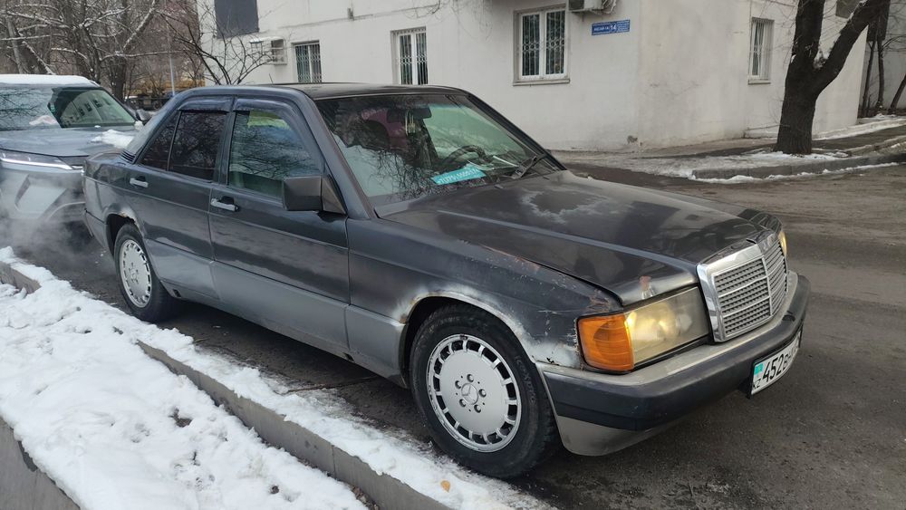 Мерседес 190 2.0