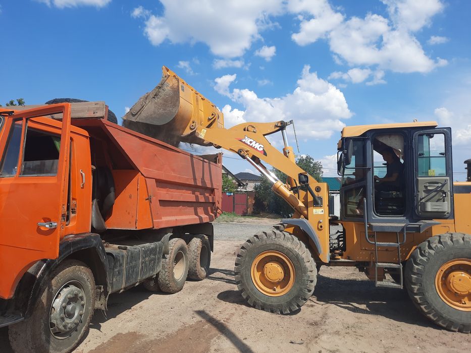 Услуги погрузчика и  камаза