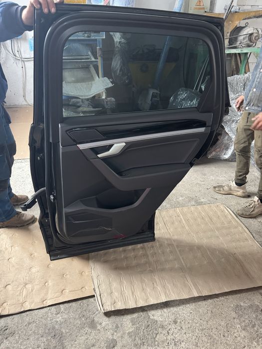 Portiera usa dreapta spate pt volkswagen touareg cr7 fabricatie 2020