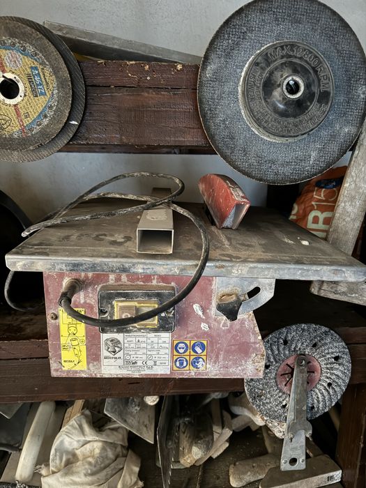 Scule Makita Bosch Dewalt mai compactor popi metalici panouri doka