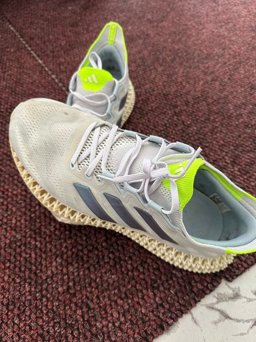 Adidasi nr 42 fara defecte