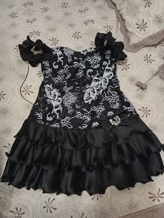 Продам праздничное платье