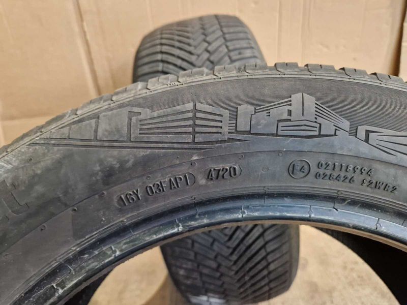 2 Continental R17 235/55
всесезонни гуми DOT4720