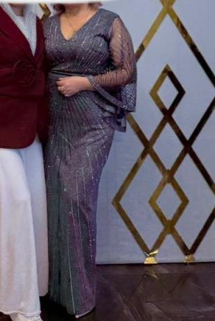 Нарядное платье вечернее платье