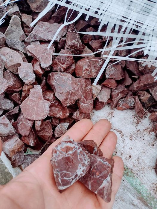 Depozit Piatra decorativa marmură albă sau roșie