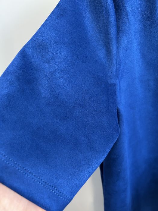 Нова тъмно синя рокля с колие, размер С