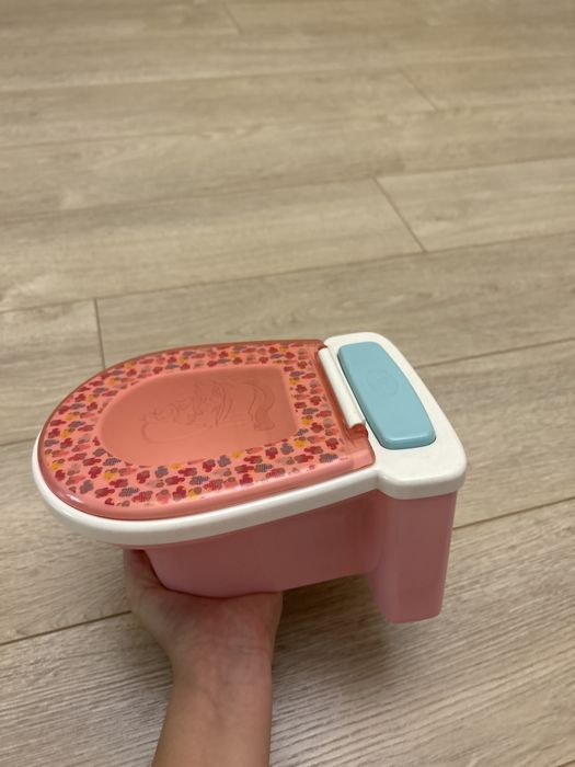 Игрушечный туалет для кукол