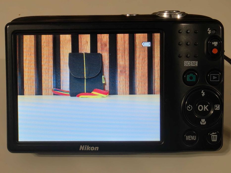 Y2K Aparat foto digital compact Nikon Coolpix L25 10.1MP 5x Zoom