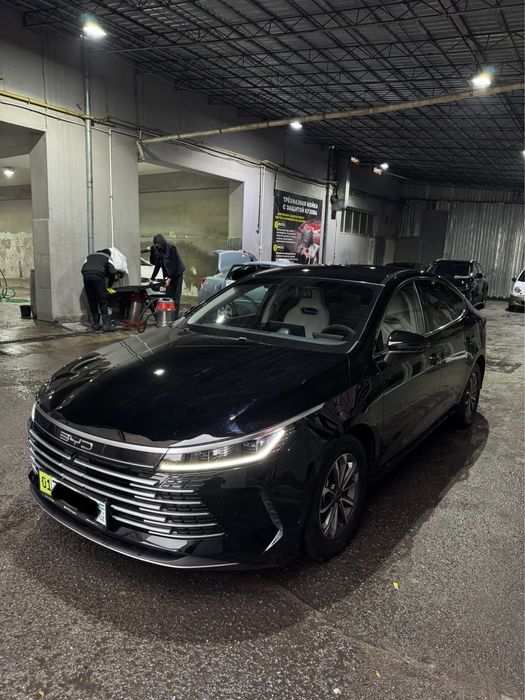 BYD Chazor DM-i luxe 2024-25 srochna sotiladi