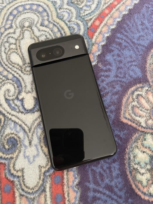 Продам пиксель 8 на256 гб