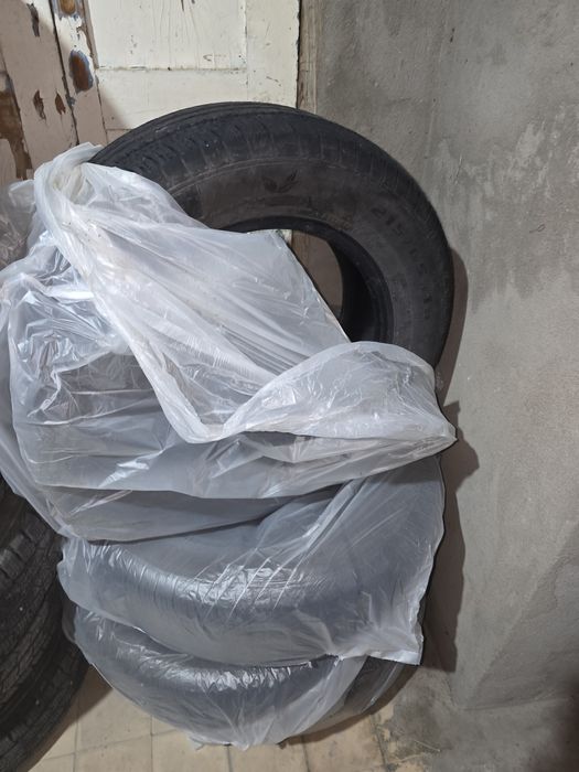 Шыина 215/65/16.