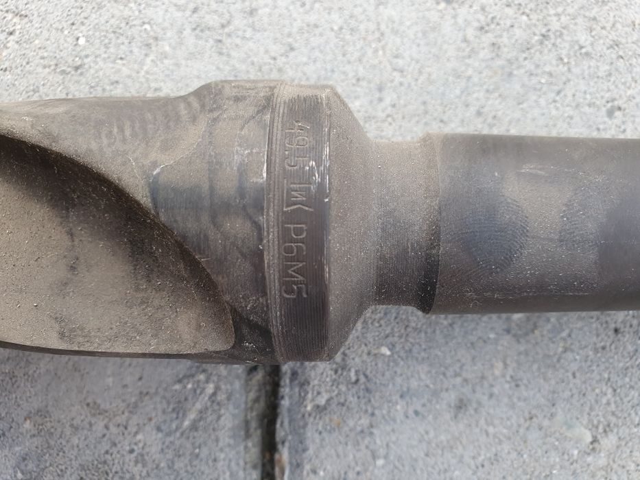 Продам сверло 49.5мм, молотки