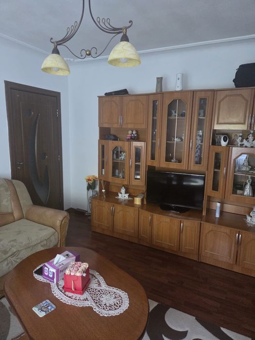 Apartament 2 camere, etaj 1, zonă centrală Bulevardul Republicii, proprietar