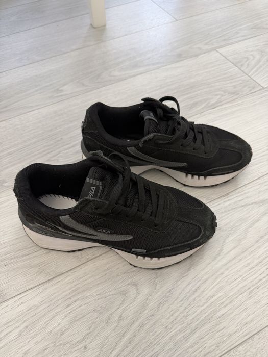 Adidasi Fila  36