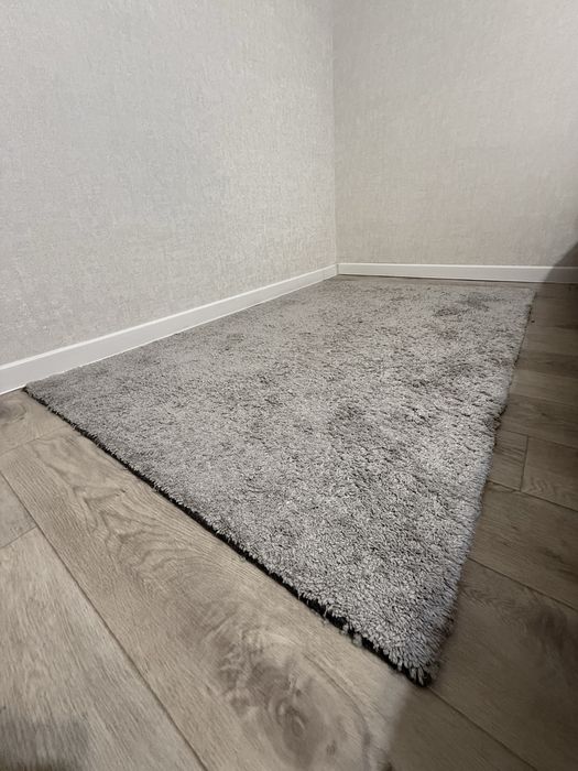 Продам Ковер с длинным ворсом