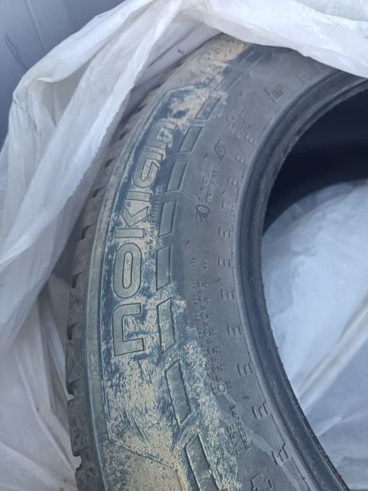 Nokian 275/60/20