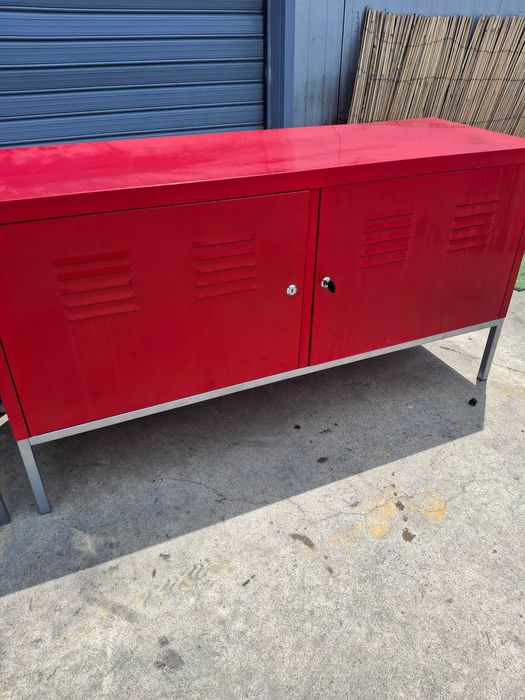 Метални шкафчета за инструменти