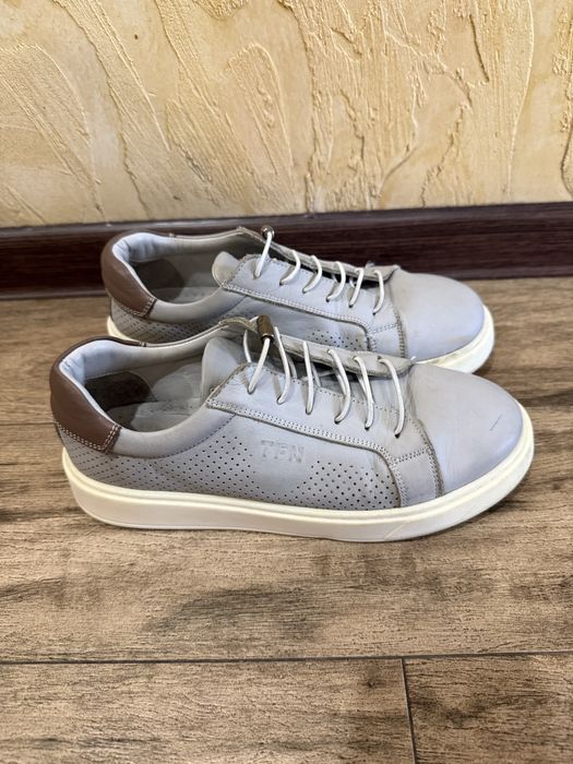 Продам детскую обувь на мальчика