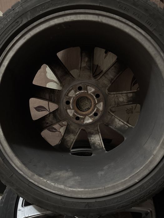 17 джанти  със гуми  запазени са