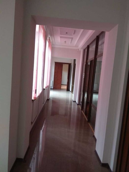 Сдаётся или продаётся здание под офис, клинику или учебный центр