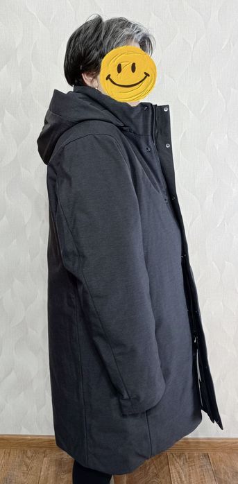 Продается оригинальная мужская демисезонная куртка.  Фирма UNIQLO