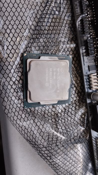 Процессор i5 8400