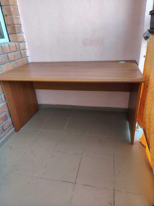 Продам стол 8 тыс