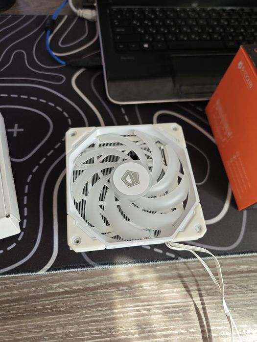 Продам кулер процессора ID-Cooling IS-55 ARGB White