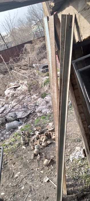 Угольник размер 4см высота 170см