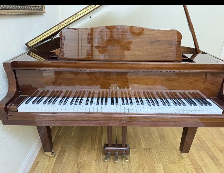 Продам рояль фирма Yamaha.