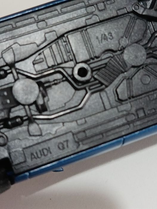 Модель Ауди Q7  1/43