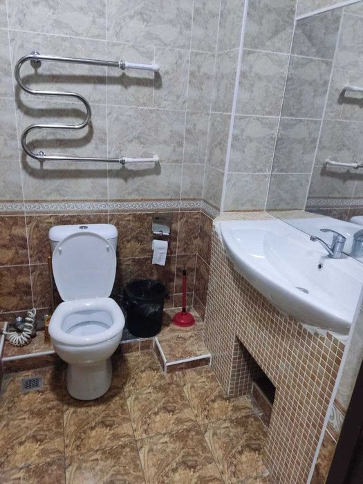 Мехмонхона (Гостиница) битта хона бир кунга (икки кишига) 250.000 сўм!