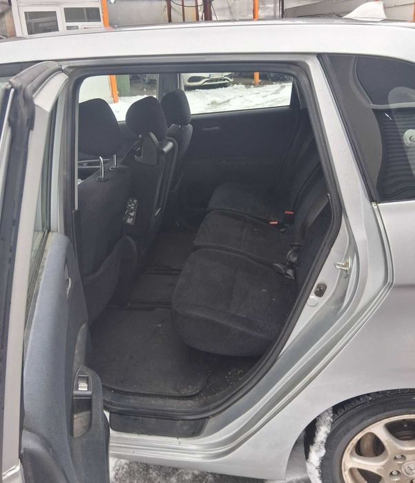 Honda F-RV 2005 бензин-газ