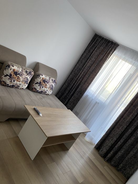 Inchiriez apartament!!