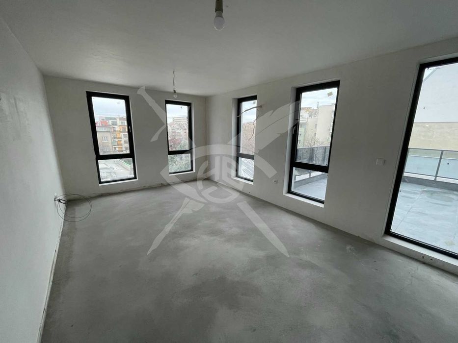 Продава се Тристаен апартамент в Пловдив, Христо Смирненски - 155 кв.м за 1652 €/кв.м - Снимка #6