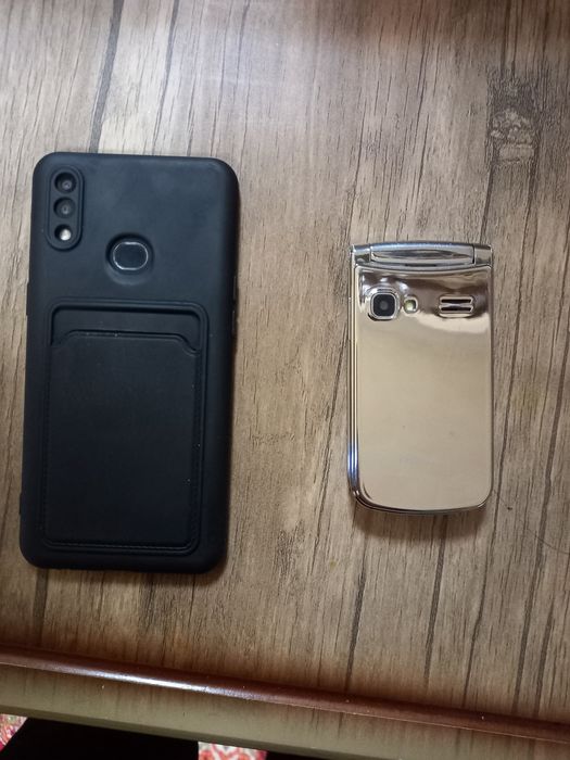 Samsung A10s va Novey A80r