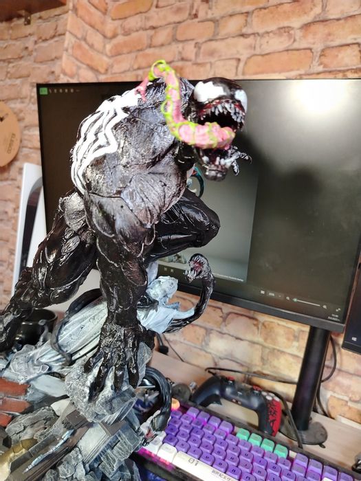 Marvel venom 3d принтирана фигура