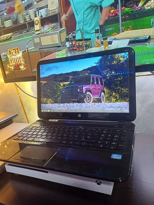 Laptop Hp i3    10 gb ram  1  tb