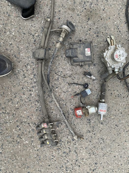 ГБО 4 поколения BRC (Италия) + Баллон 73л (Novogas)