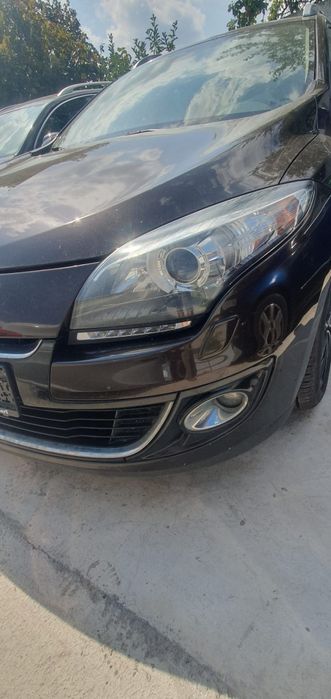 Faruri xenon stanga / dreapta megane 3 europa